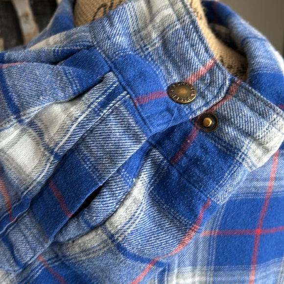 Field & Forest blue gray red plaid sherpa lined insulated snap flannel jacket - Picture 4 of 16